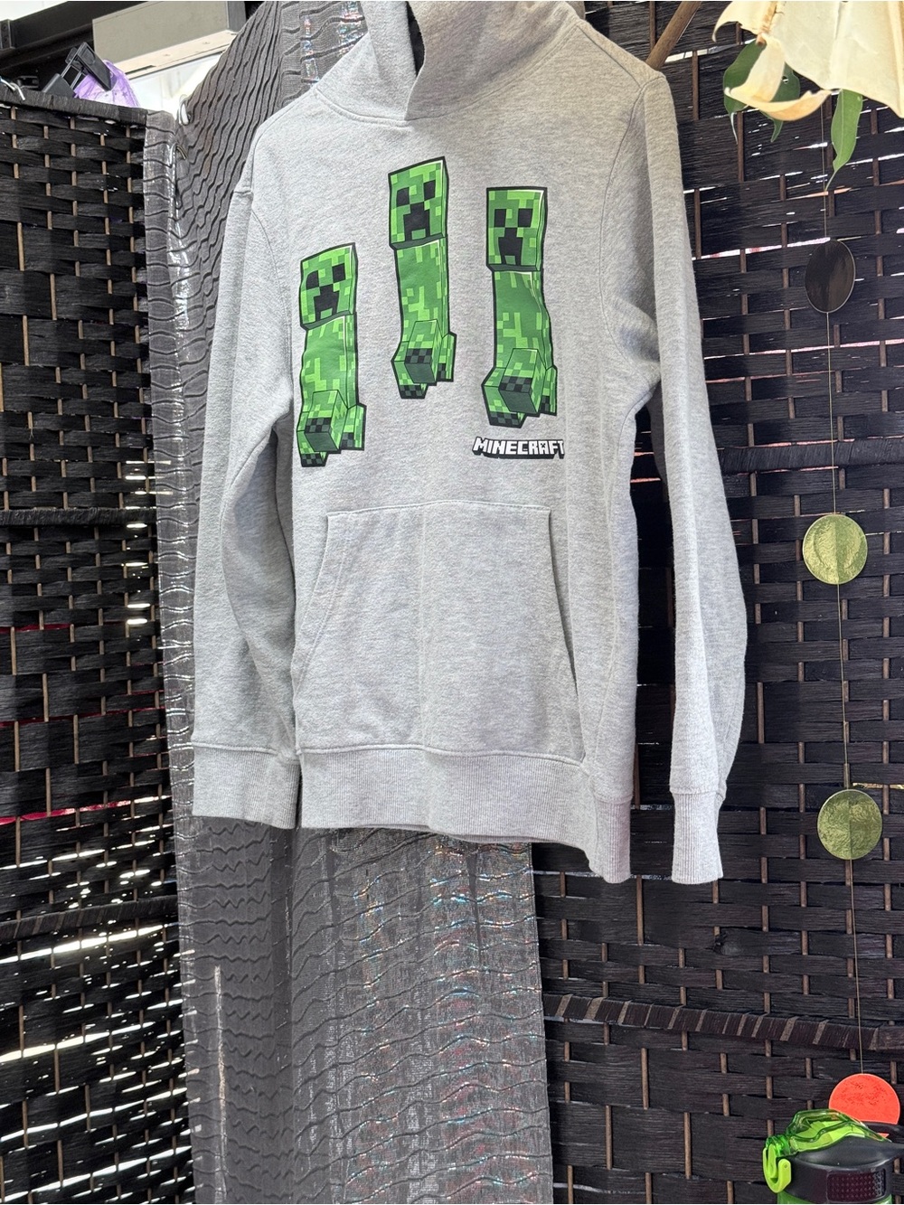 Kids' MINECRAFT CREEPER FLEECE PULLOVER HOODIE, GRAY XL